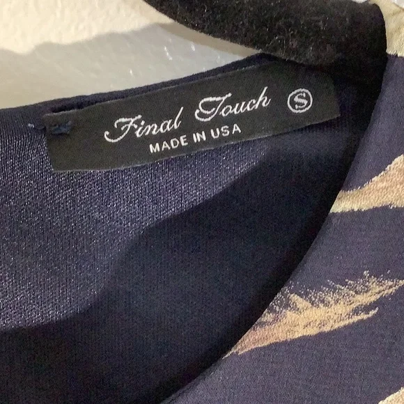 Final Touch Floral Dress - Picture 5 of 6